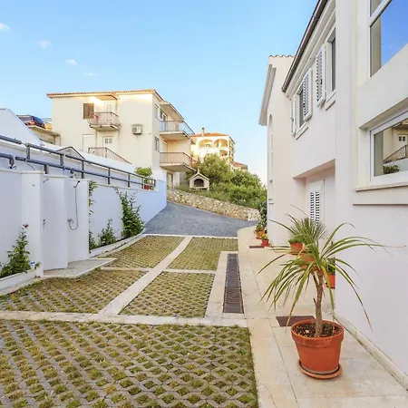 Seaside With A Swimming Pool Rastici, Ciovo - 1084 * Trogir